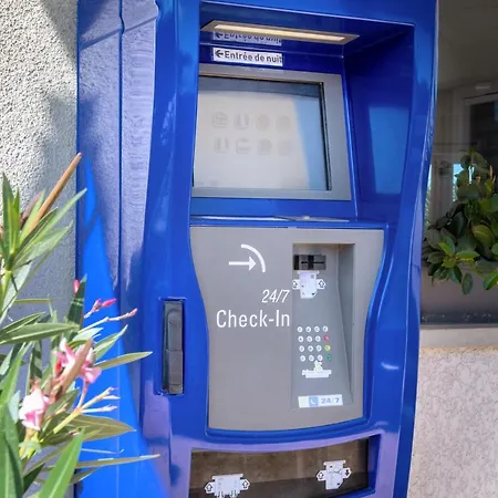 ホテル Audotel 2*